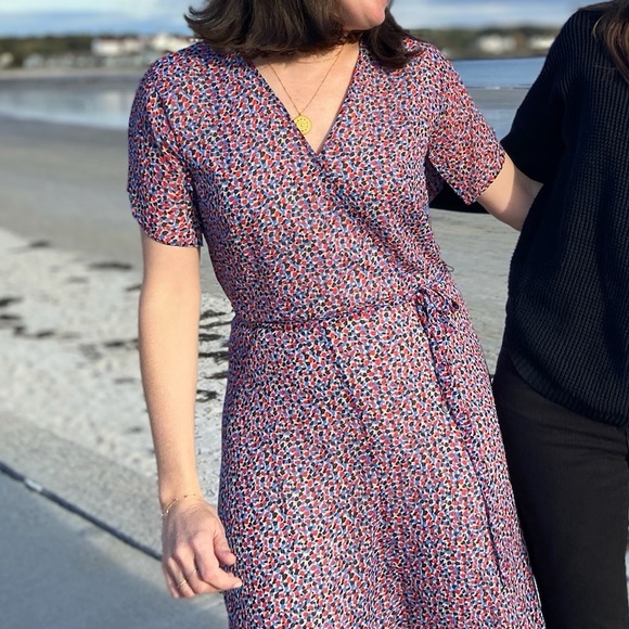 DKNY Short Sleeve Chiffon Midi Dress Size 10 - NWT - Picture 1 of 6